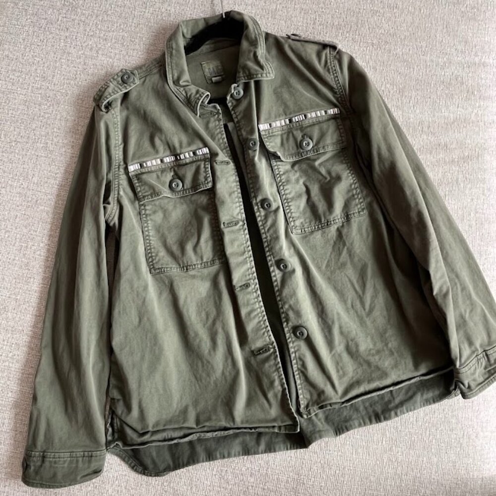 Women's Utility Inspired Jacket With Colorful Stitching Detail